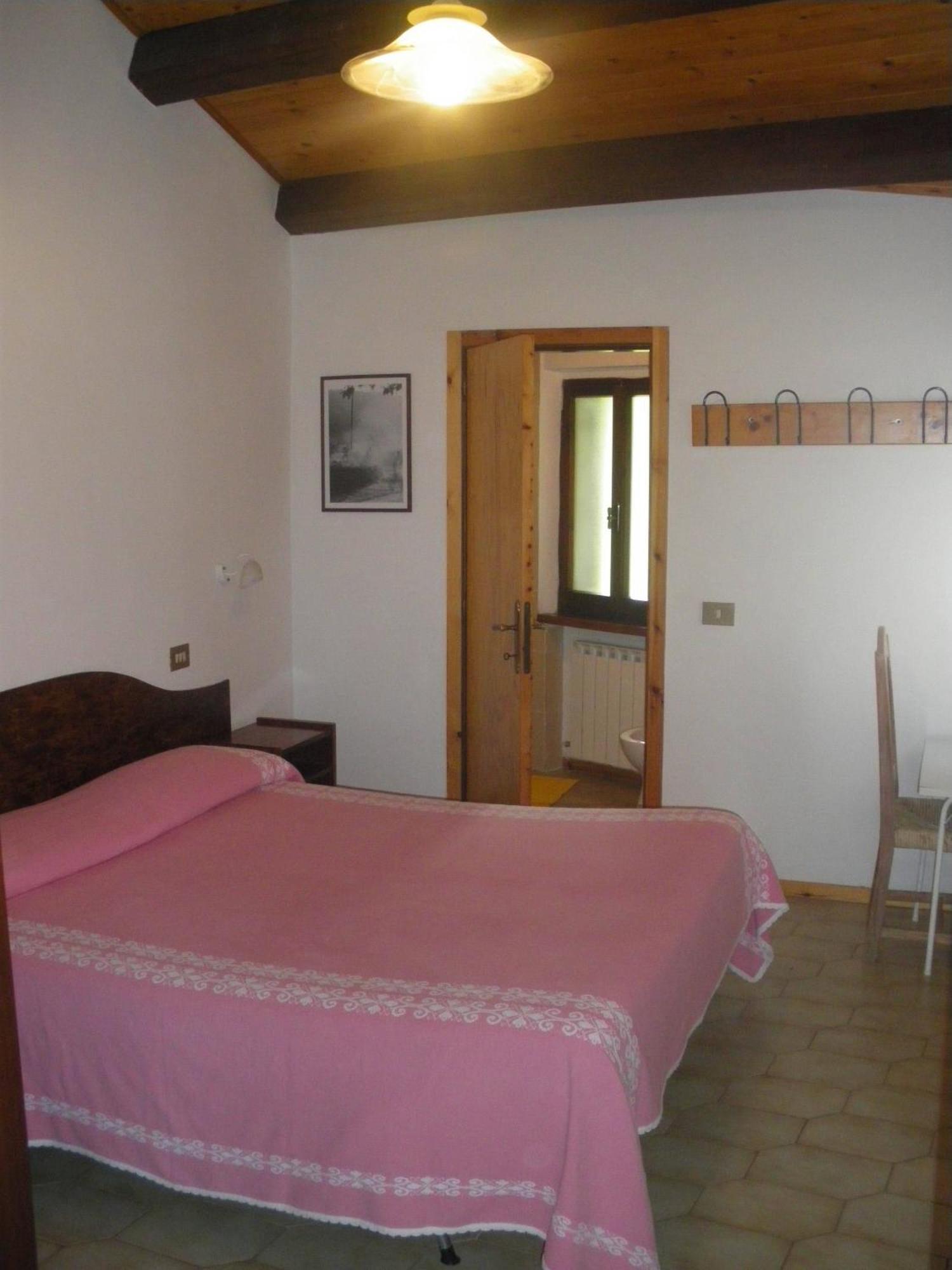 Agriturismo Orsaiola Урбания Экстерьер фото