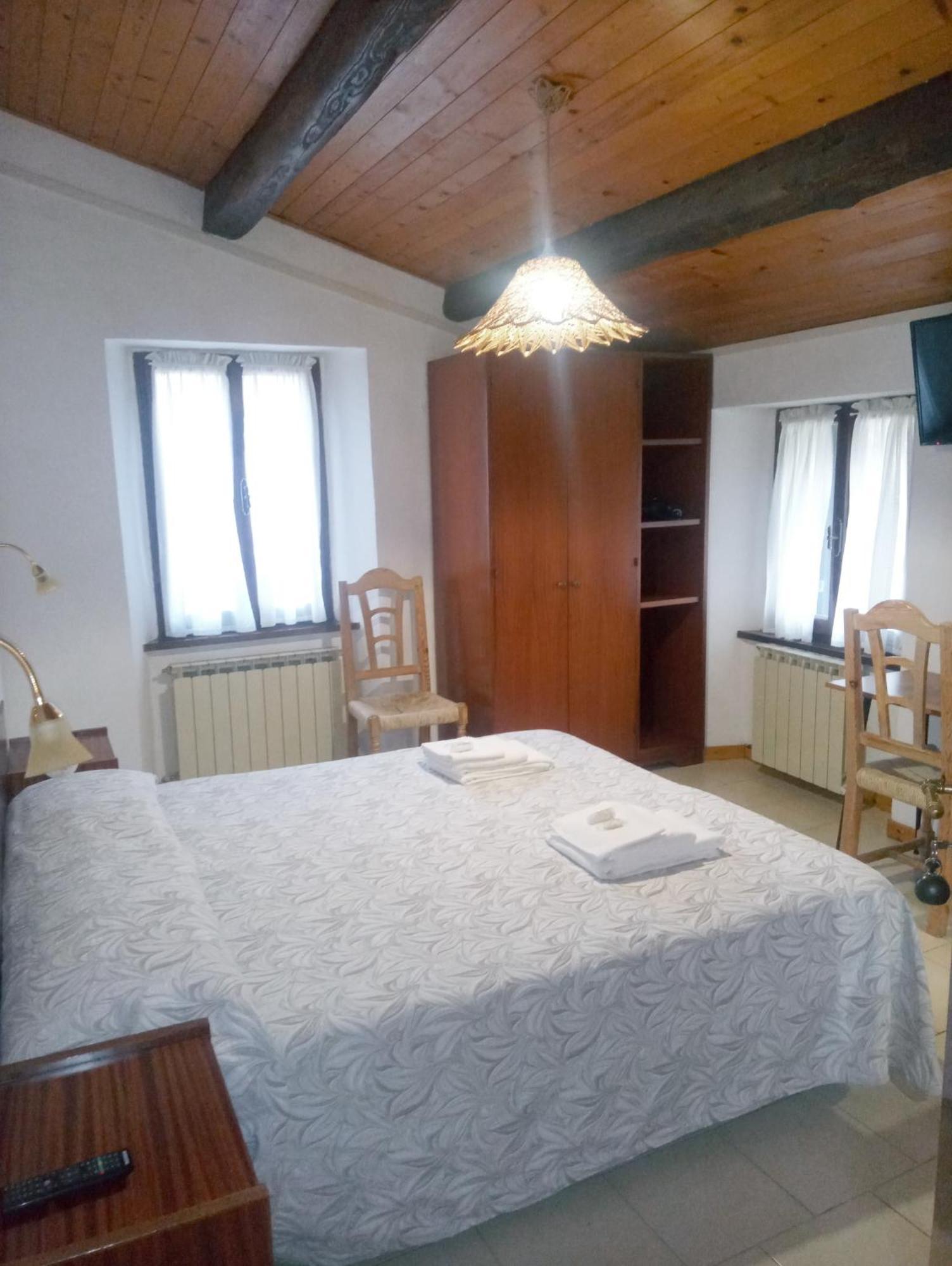 Agriturismo Orsaiola Урбания Экстерьер фото